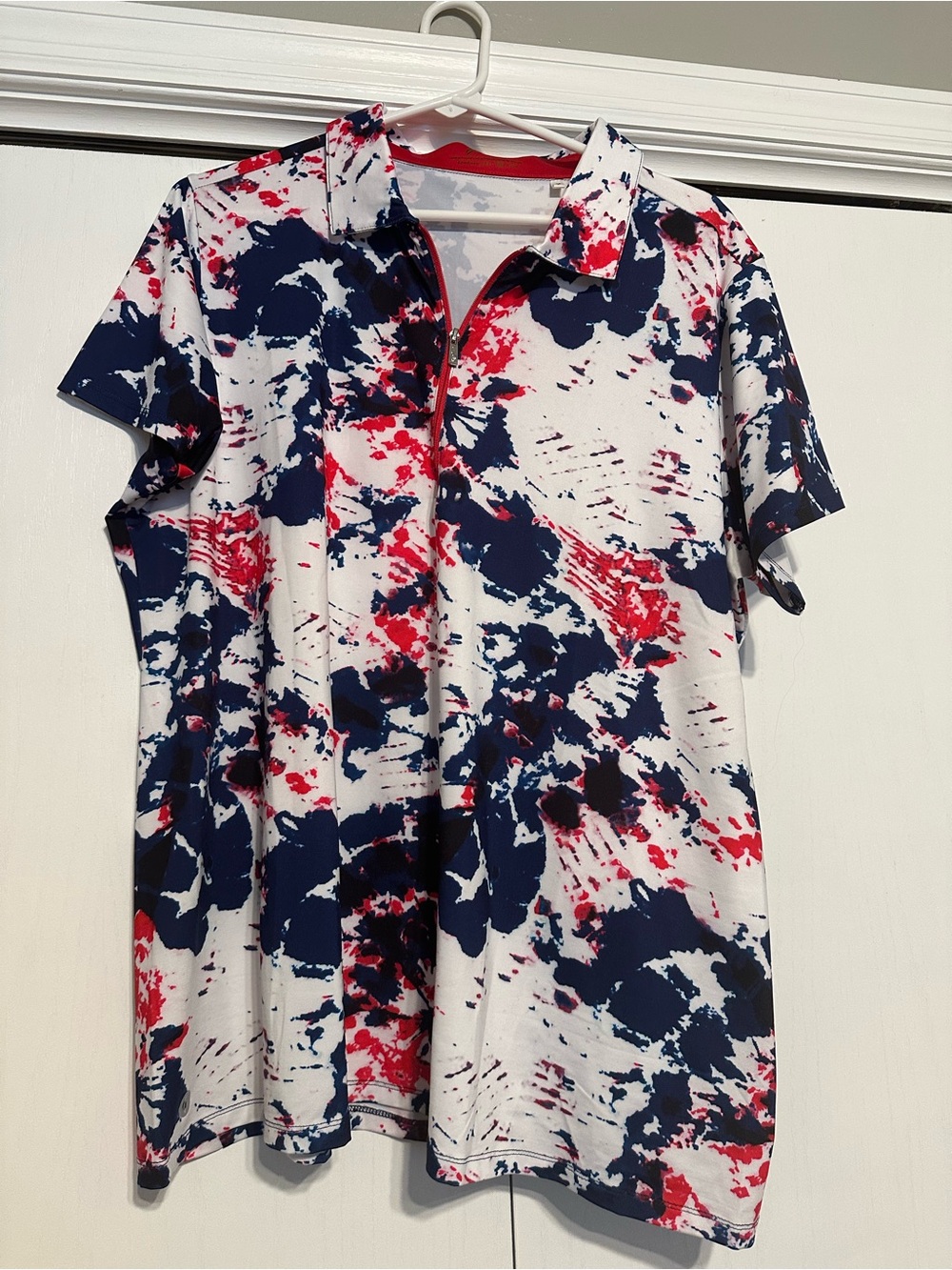 Lopez Women’s Short-Sleeve Polo Shirt in White with Navy & Red Print